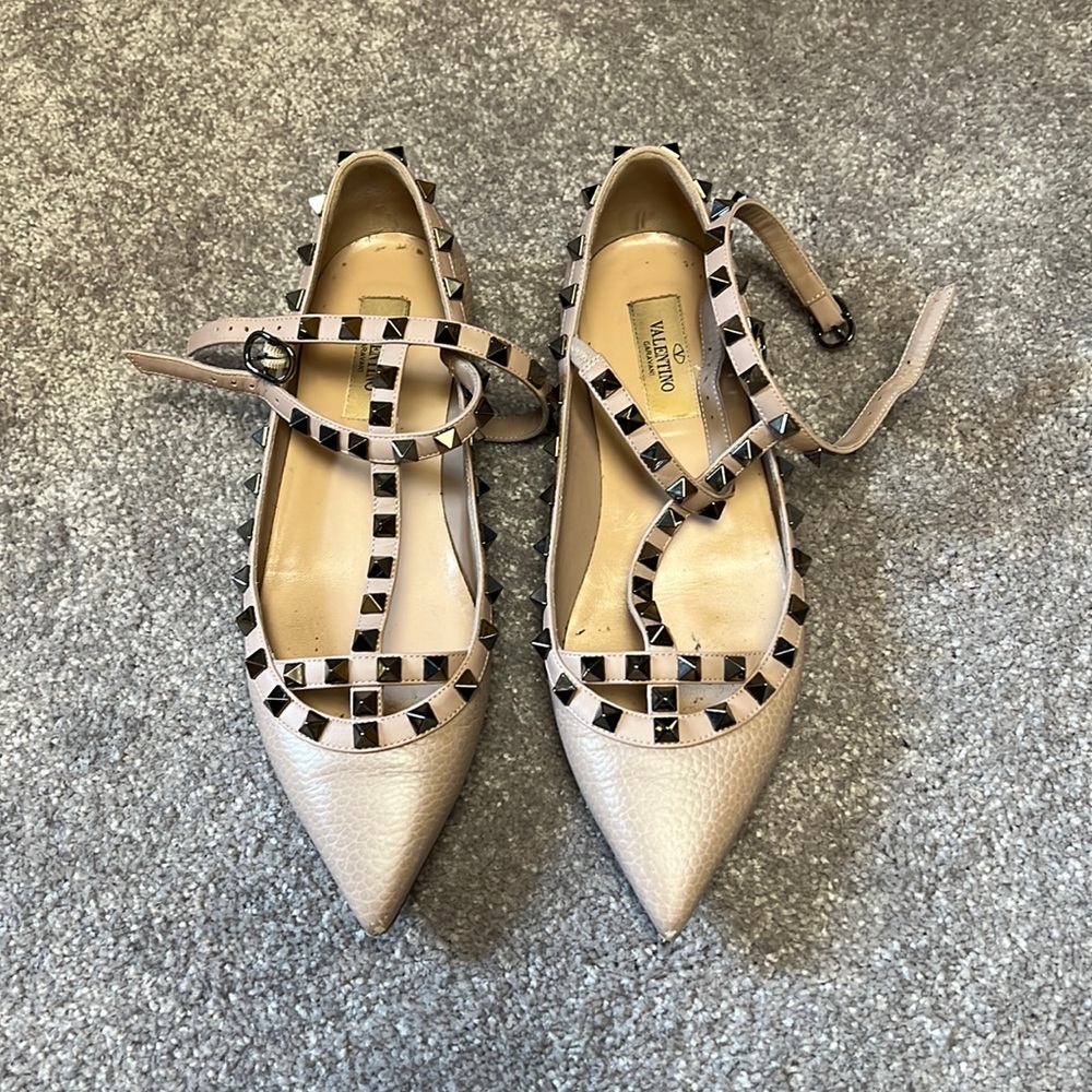 Valentino flats